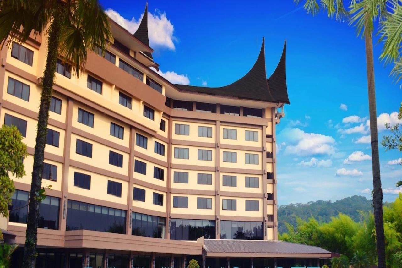Kyriad Bumiminang Hotel Padang  Extérieur photo