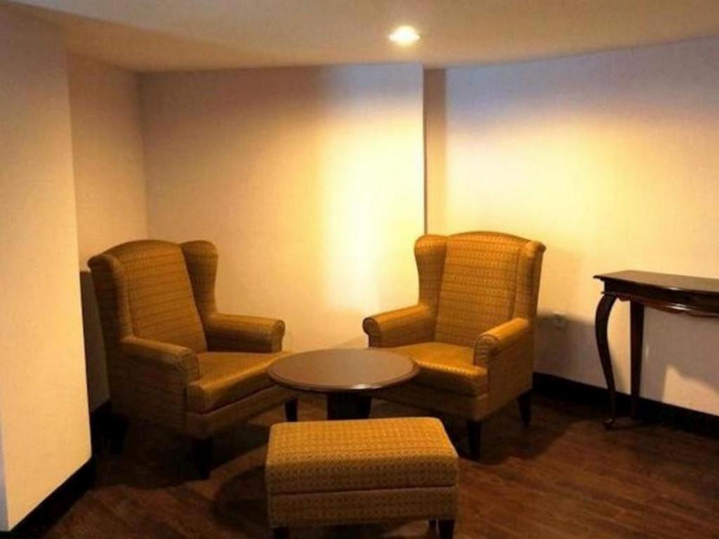 Kyriad Bumiminang Hotel Padang  Extérieur photo