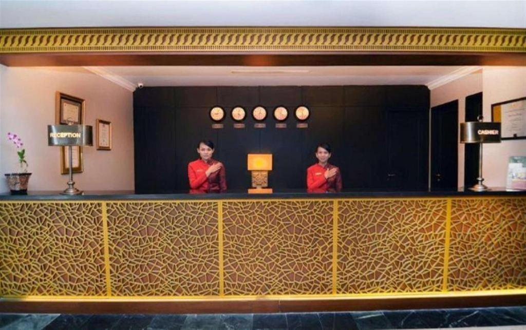 Kyriad Bumiminang Hotel Padang  Extérieur photo