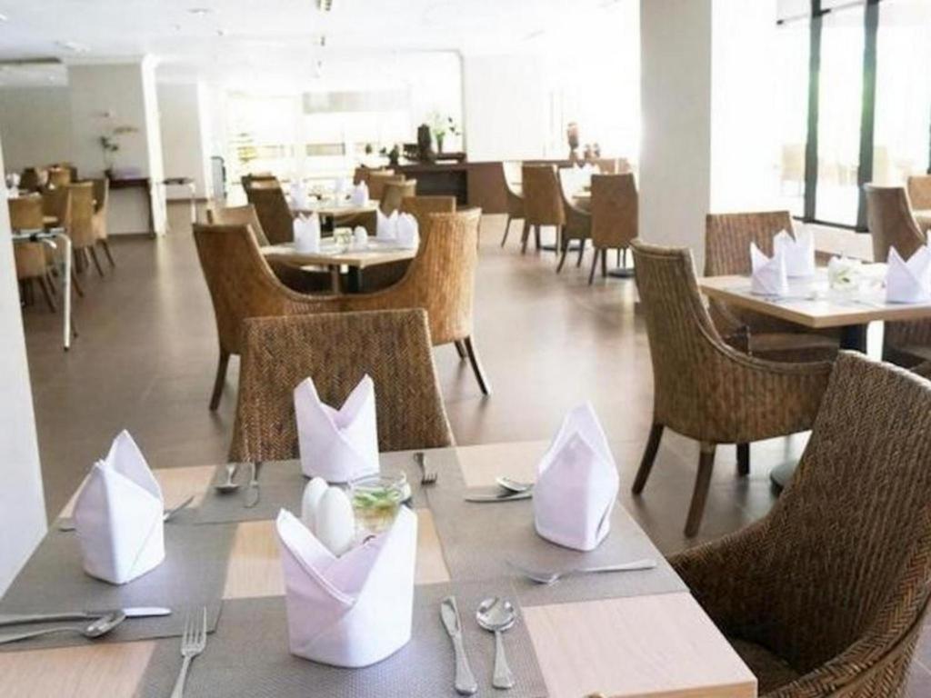 Kyriad Bumiminang Hotel Padang  Extérieur photo