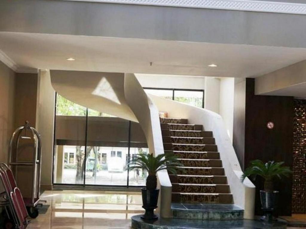 Kyriad Bumiminang Hotel Padang  Extérieur photo