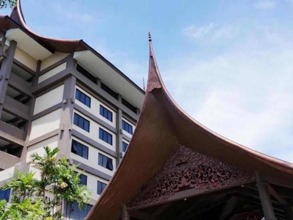 Kyriad Bumiminang Hotel Padang  Extérieur photo