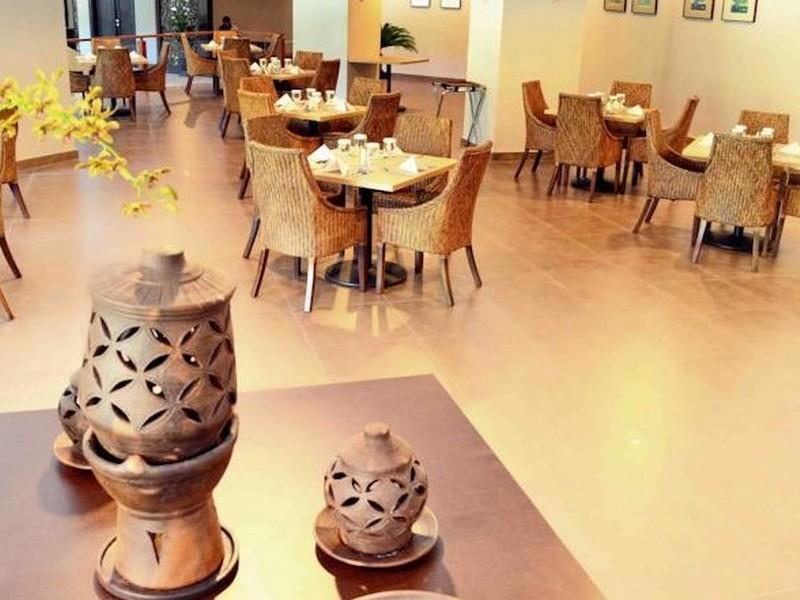 Kyriad Bumiminang Hotel Padang  Extérieur photo