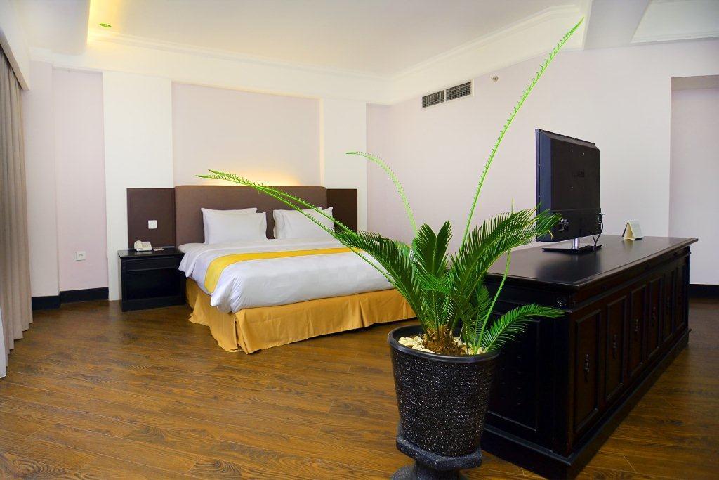 Kyriad Bumiminang Hotel Padang  Extérieur photo