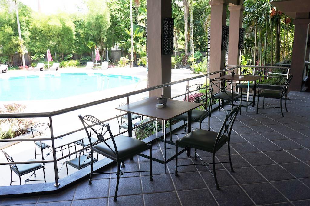Kyriad Bumiminang Hotel Padang  Extérieur photo