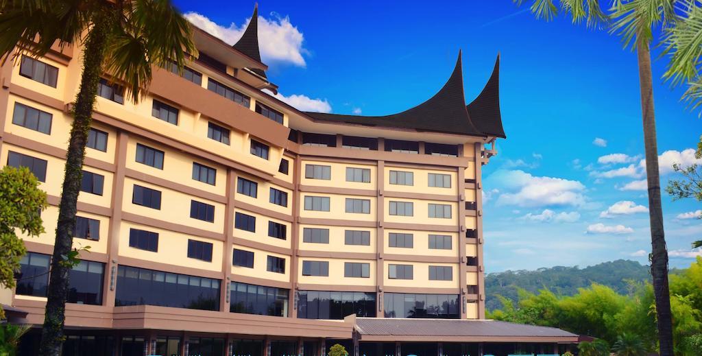 Kyriad Bumiminang Hotel Padang  Extérieur photo