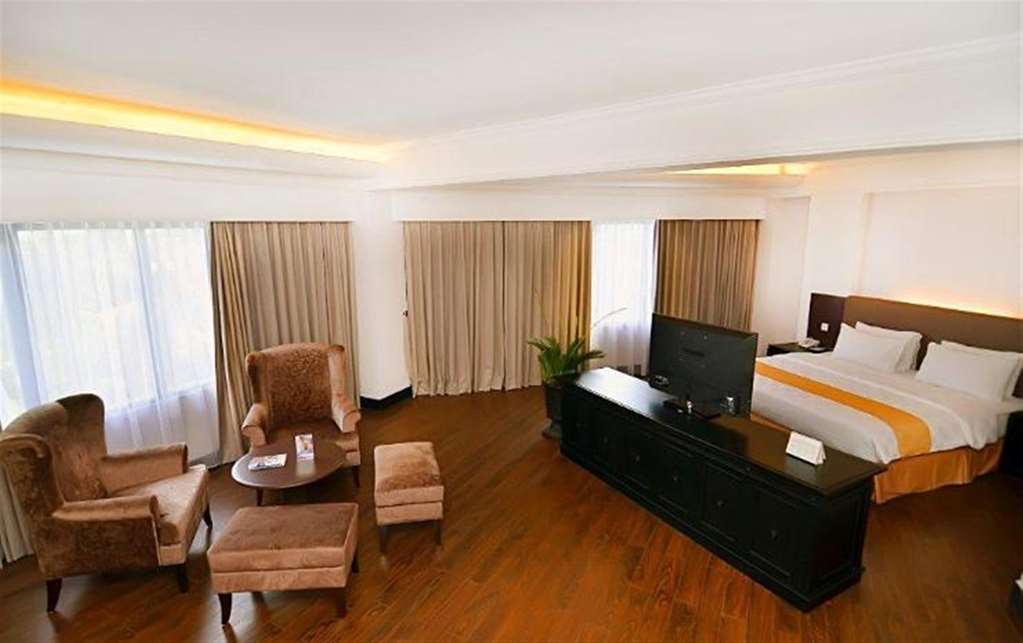 Kyriad Bumiminang Hotel Padang  Chambre photo