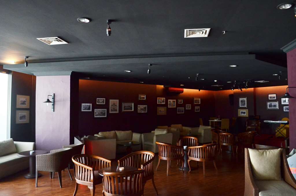 Kyriad Bumiminang Hotel Padang  Restaurant photo